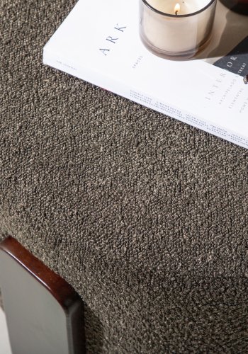 VENTURE DESIGN Coffey puf, rund - mrkegr bouclé polyester og mrkebrun gummitr (52,5)