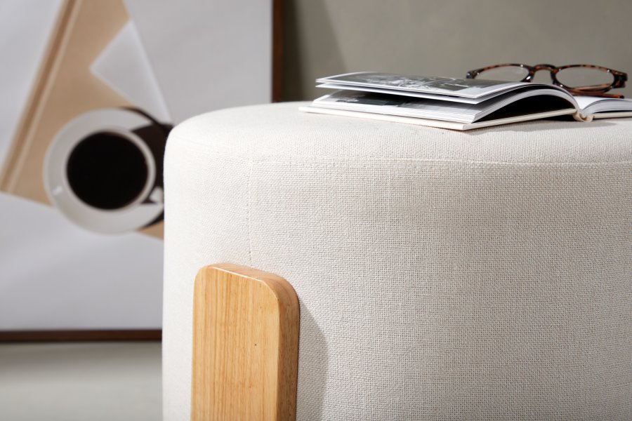 VENTURE DESIGN Coffey puf, rund - hvid hr/polyester og natur gummitr (52,5)