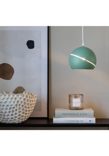 VENTURE DESIGN Wei loftlampe - grn jern