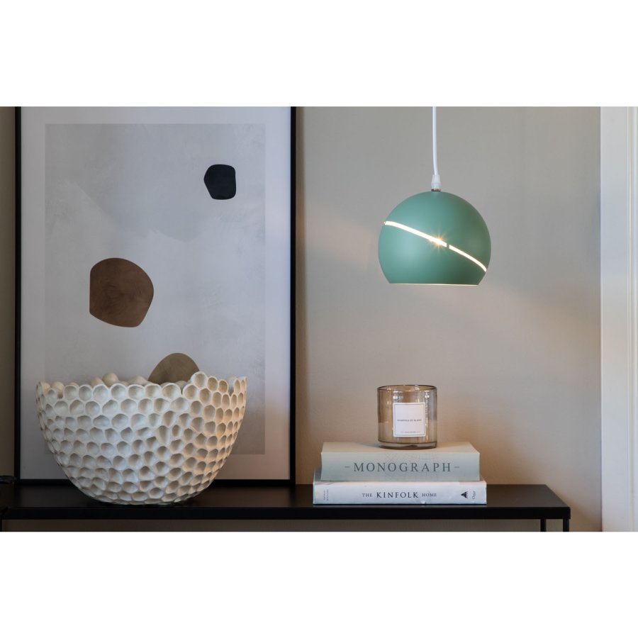 VENTURE DESIGN Wei loftlampe - grn jern