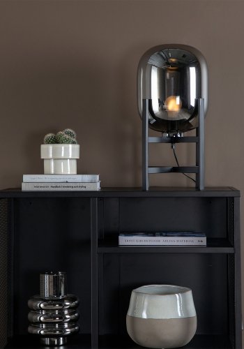 VENTURE DESIGN Altair bordlampe - sort metal og mrkt rav glas ( 26)