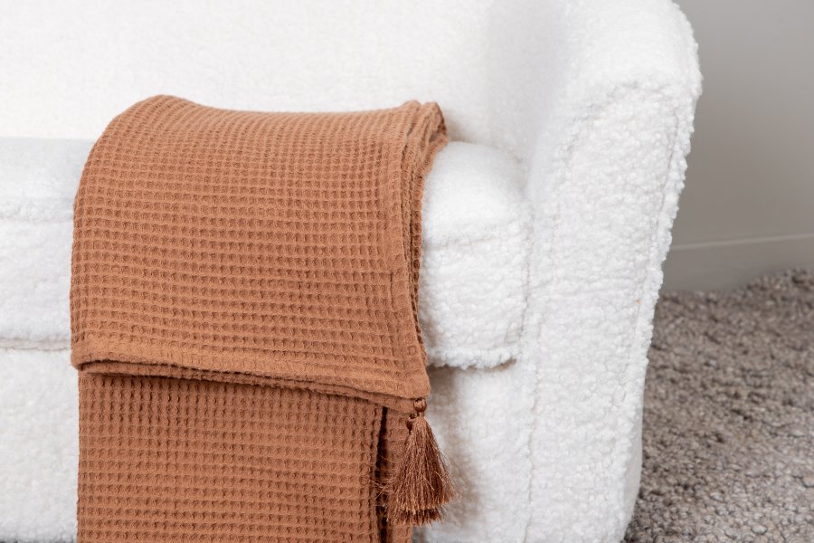 VENTURE DESIGN Mna brnesofa - hvid bamsestof polyester og sort plastik