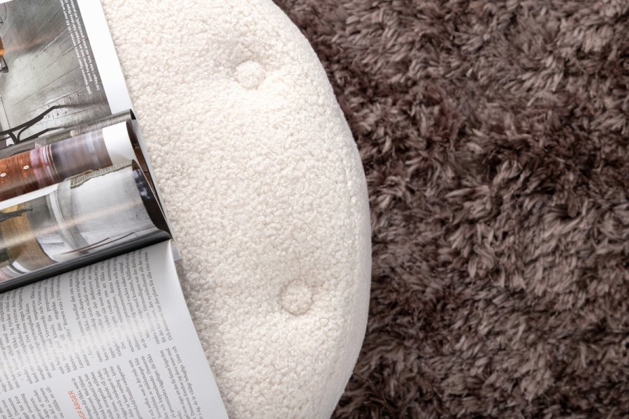 VENTURE DESIGN Benjamin puf, rund - hvid bamsestof (55)