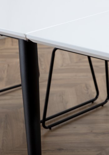 VENTURE DESIGN Jimmy spisebord, m. udtrk - hvid HPL og sort stl (195x90)
