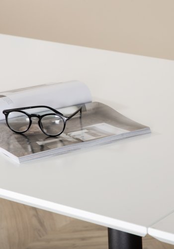 VENTURE DESIGN Jimmy spisebord, m. udtrk - hvid HPL og sort stl (150x90)