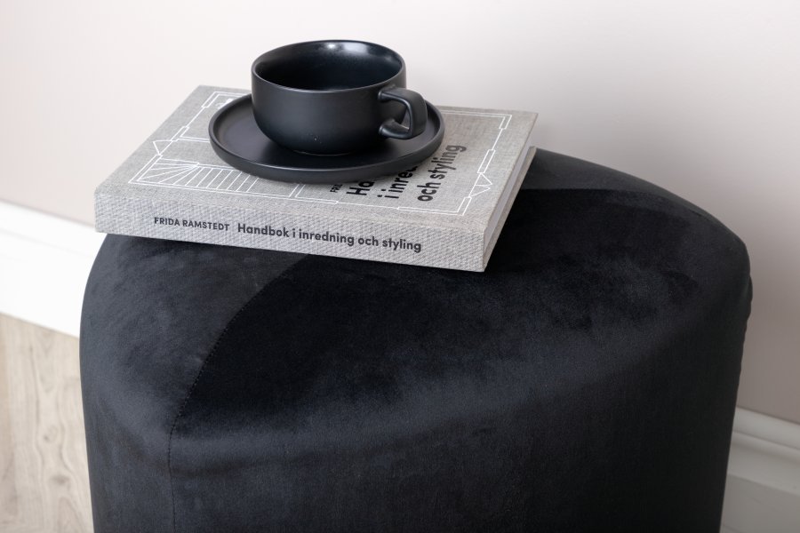 VENTURE DESIGN Peg puf, trekantet - sort fljl