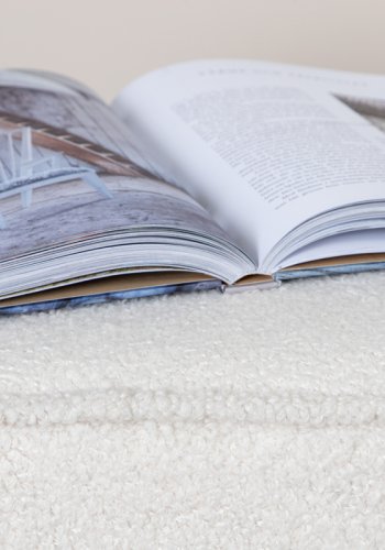 VENTURE DESIGN Piff puf, kvadratisk - hvid bamsestof polyester (44x44)