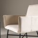 VENTURE DESIGN Petra spisebordsstol, m. armln - beige polyester fljl og sort stl