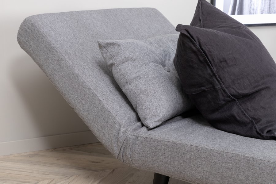 VENTURE DESIGN Vicky sovesofa, enkelt - gr polyester og sort stl (190x73)