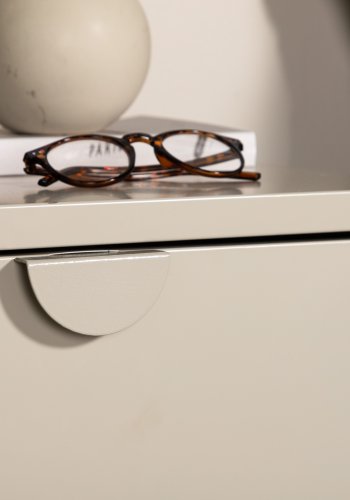 VENTURE DESIGN Piring sengebord, m. 2 skuffer - beige stl (45x40)