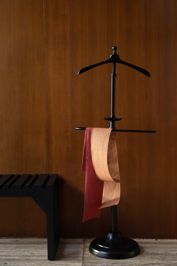 DUTCHBONE Jakub bnk, rektangulr - sort mangotr (70x40)