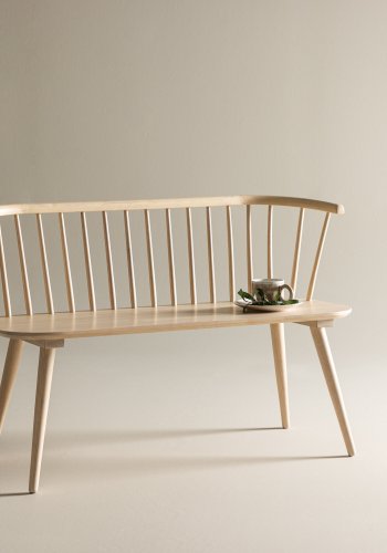 VENTURE DESIGN Bobby spisebordsbnk, m. rygln - hvidvasket gummitr