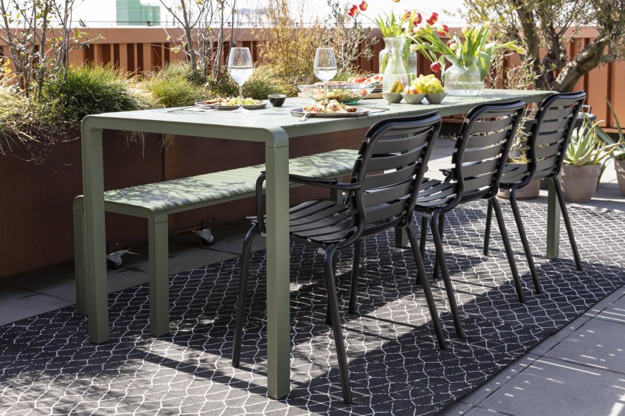 ZUIVER Vondel havestol, stabelbar - sort aluminium