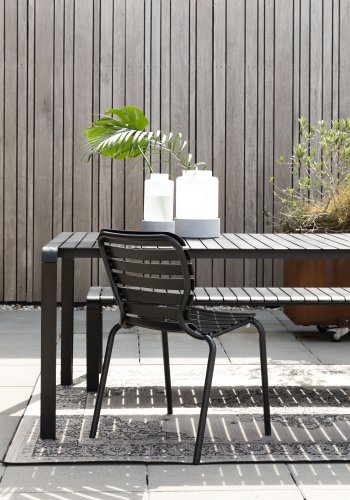 ZUIVER Vondel havestol, stabelbar - sort aluminium