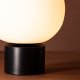 VENTURE DESIGN Cholet bordlampe - hvid glas og sort jern