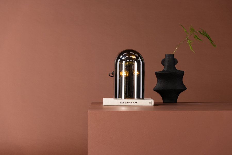 VENTURE DESIGN Quentin bordlampe - rgfarvet glas