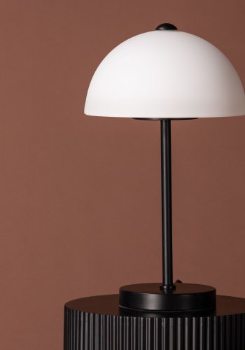 VENTURE DESIGN Ferrand bordlampe - hvid glas og sort jern