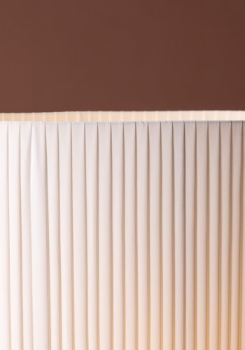 VENTURE DESIGN Rennes gulvlampe, Large - hvid stof og sort jern