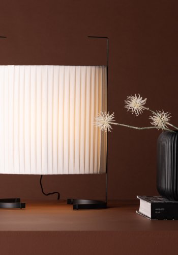 VENTURE DESIGN Rennes gulvlampe, Small - hvid stof og sort jern