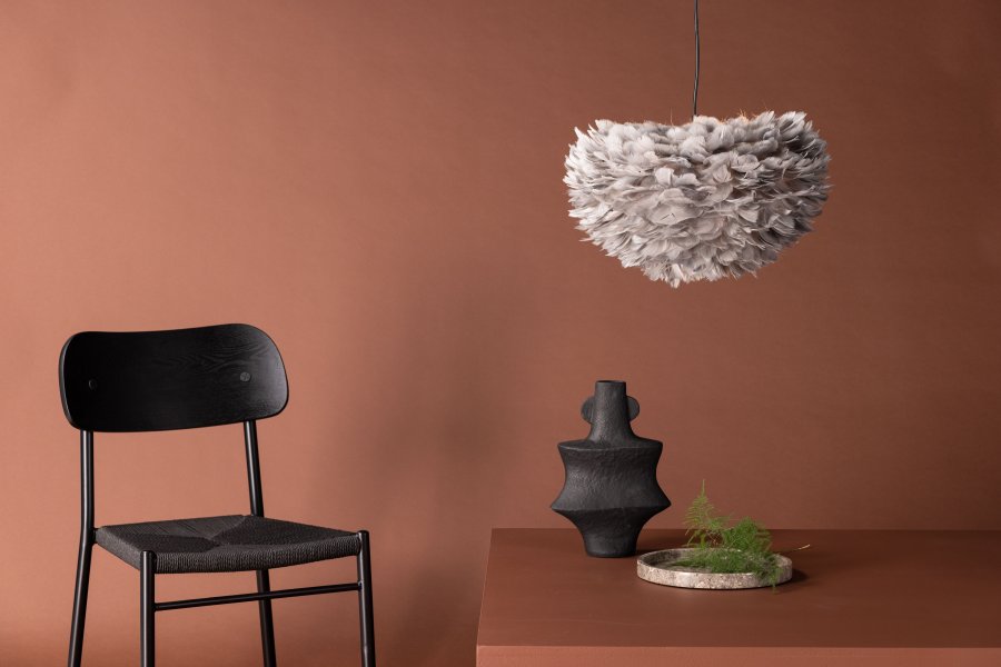 VENTURE DESIGN Nicola loftlampe, Medium - gr kunstige fjer