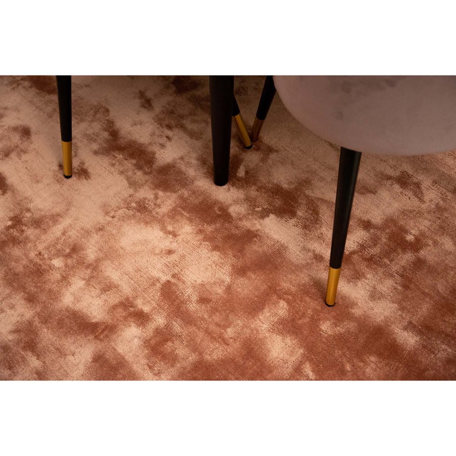 VENTURE DESIGN Indra gulvtppe - rosa viskose og bomuld (170x240)