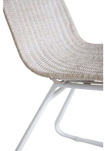 VENTURE DESIGN Cirebon spisebordsstol - hvidvasket natur rattan og hvid metal