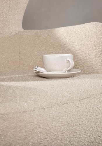 VENTURE DESIGN Lincoln lnestol - beige bouclè stof og valnd stl