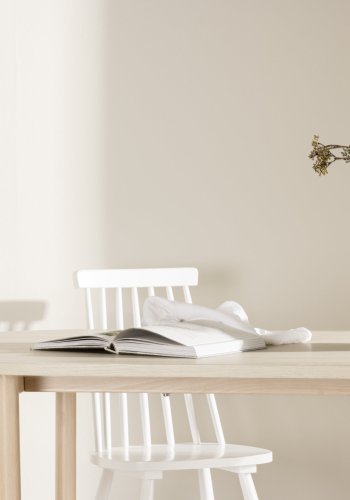 VENTURE DESIGN Andy spisebord, oval - hvidvasket MDF og stl (90x180)