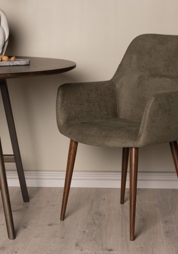 VENTURE DESIGN Tomorrow spisebordsstol, m. armln - mrkegr/brun stof og mrk valnddefarvet stl