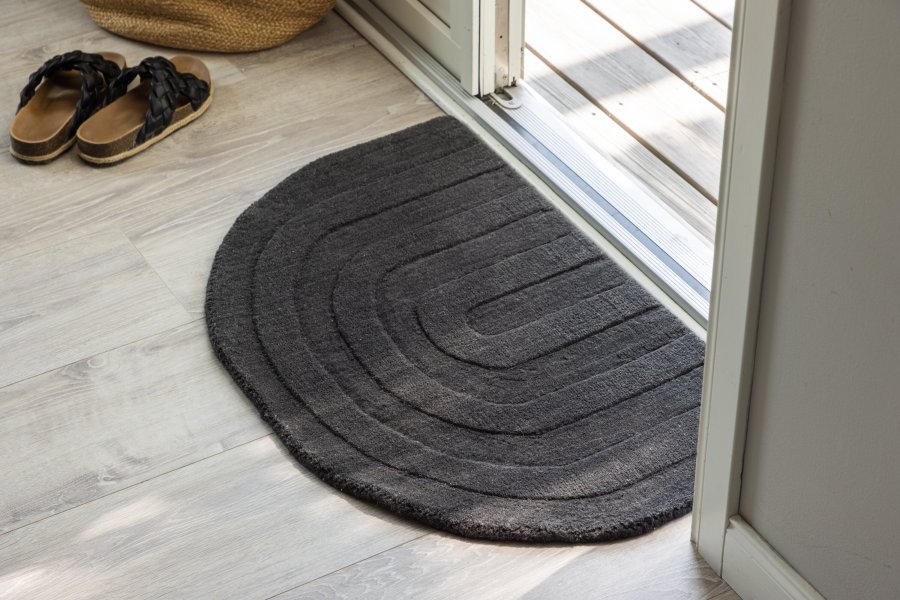 VENTURE DESIGN Nora drmtte, halvmne - gr uld (50x80)