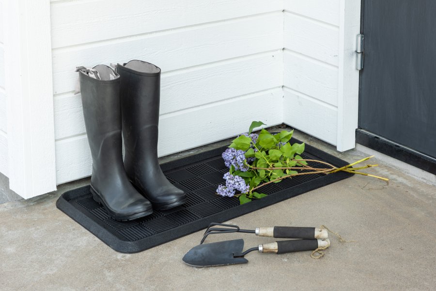 VENTURE DESIGN Gösta skomtte, rektangulr - sort gummi (45x75)