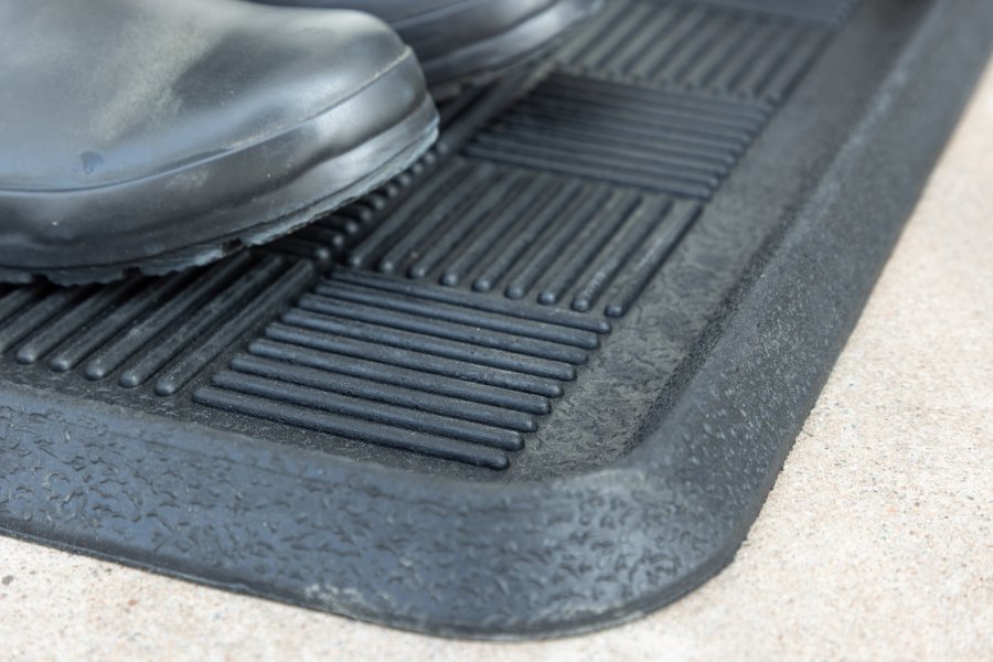 VENTURE DESIGN Gösta skomtte, rektangulr - sort gummi (45x75)