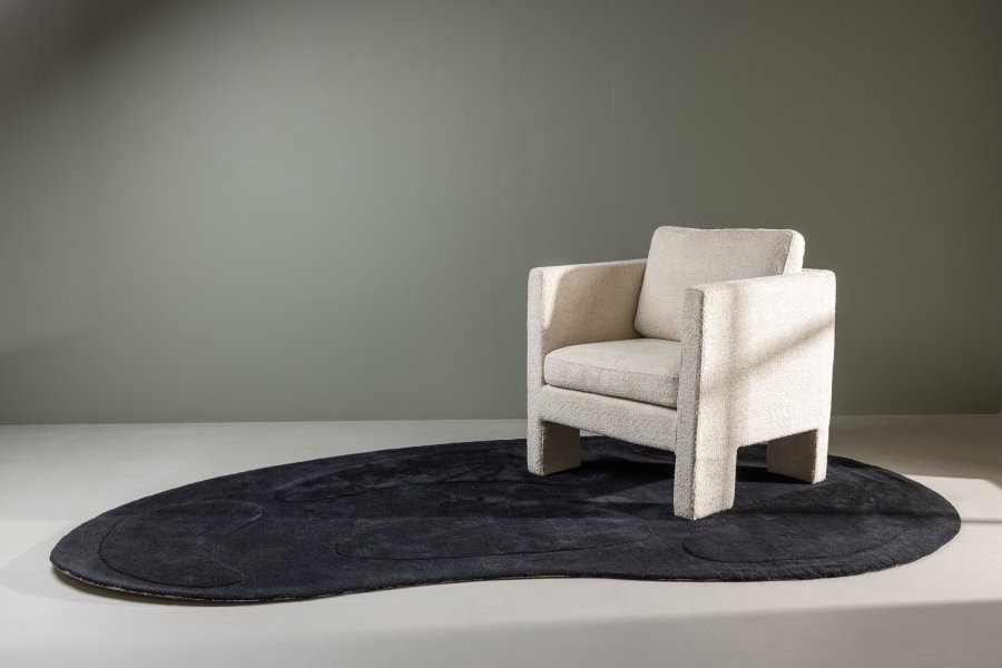 VENTURE DESIGN Enard gulvtppe, oval - sort uld m. stofbagside (290x175)