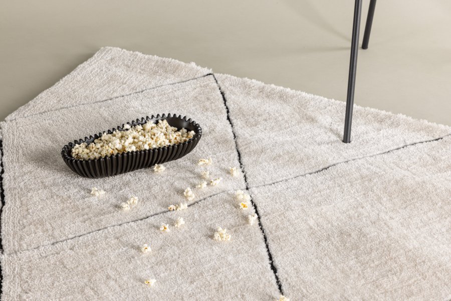 VENTURE DESIGN Patrik gulvtppe, rektangulr - hvid/sort polyester (230x160)