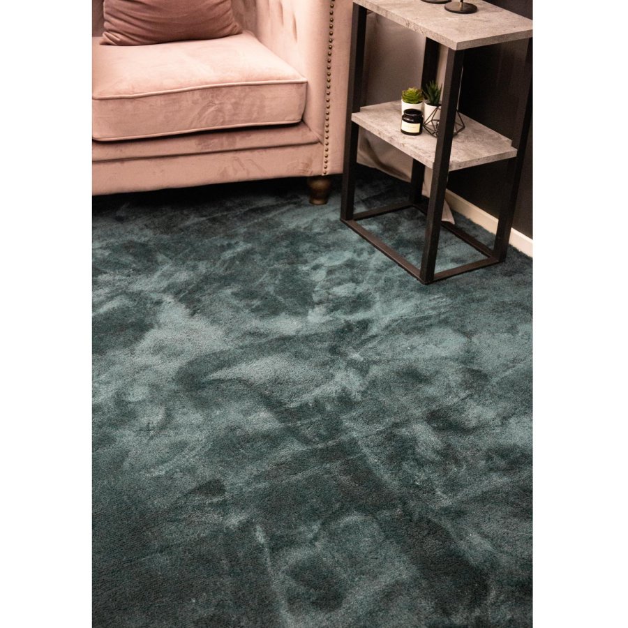 VENTURE DESIGN Undra gulvtppe - grn viskose (200x300)