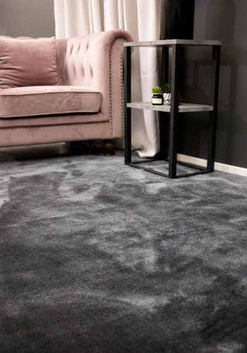 VENTURE DESIGN Undra gulvtppe - mrkegr viskose (200x300)