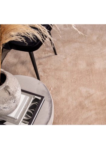 VENTURE DESIGN Velvet Deluxe spisebordsstol, m. armln - sort velour og sort metal