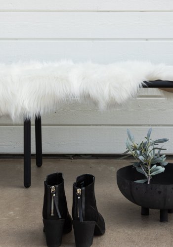 VENTURE DESIGN Katy skindtppe, rektangulr - hvid akryl falsk pels (180x55)