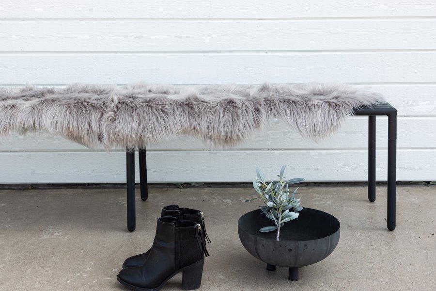 VENTURE DESIGN Katy skindtppe, rektangulr - gr akryl falsk pels (180x55)