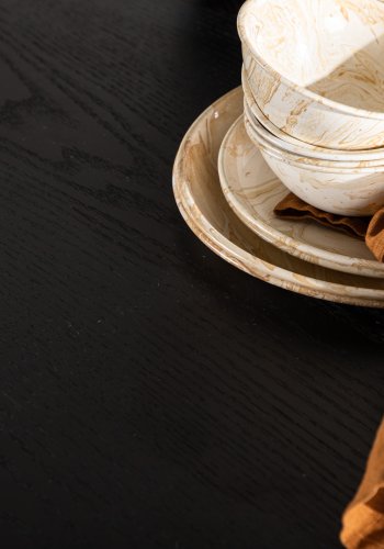 VENTURE DESIGN Olivia spisebord, rund - sort finér (110)