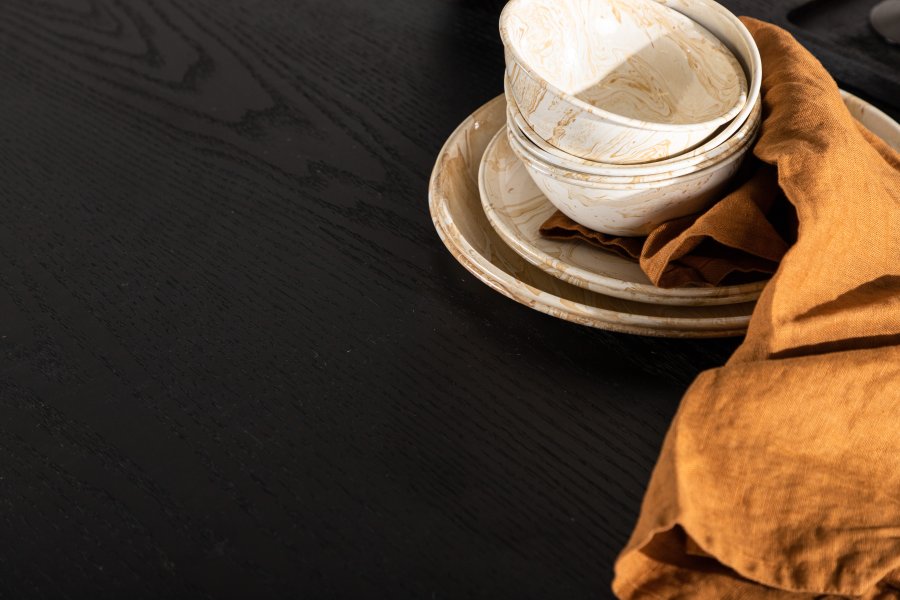 VENTURE DESIGN Olivia spisebord, rund - sort finér (110)