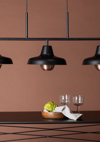 VENTURE DESIGN Stöten loftlampe - mat sort og kobber finish metal