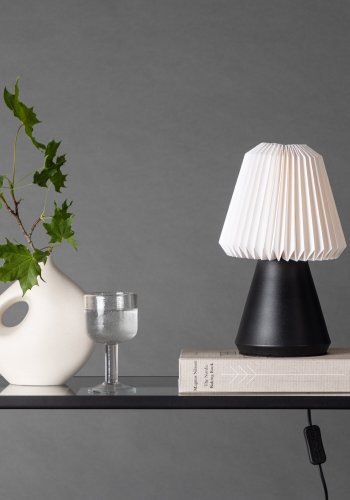 VENTURE DESIGN Fjällen bordlampe - hvid papir og sort stl