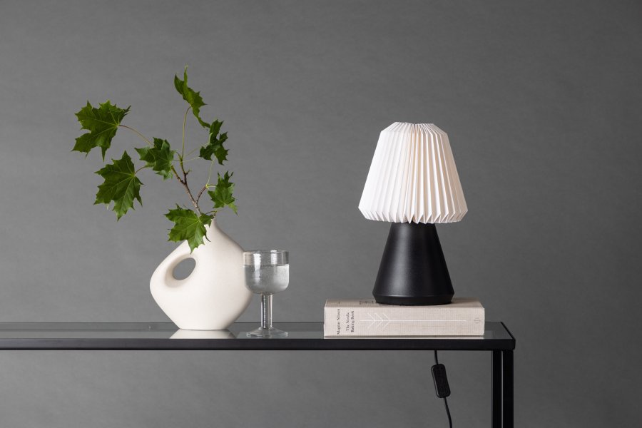 VENTURE DESIGN Fjällen bordlampe - hvid papir og sort stl