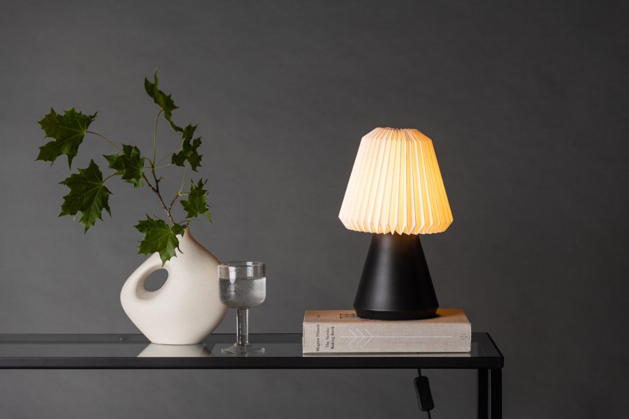 VENTURE DESIGN Fjällen bordlampe - hvid papir og sort stl