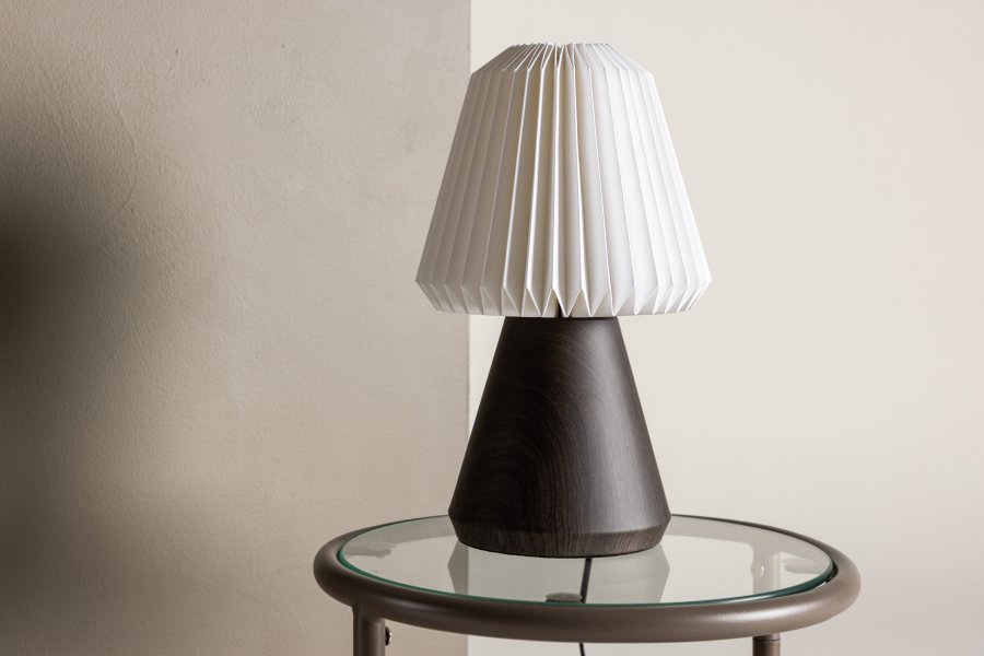 VENTURE DESIGN Fjällen bordlampe - hvid papir og valnddefarvet egetrsfolieret stl