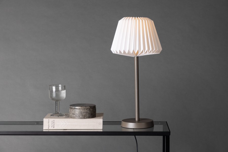 VENTURE DESIGN Tanddalen bordlampe - hvid papir og mocca stl
