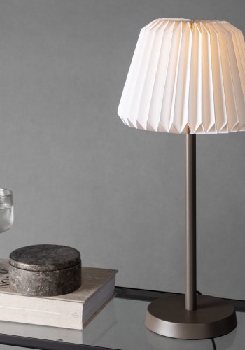 VENTURE DESIGN Tanddalen bordlampe - hvid papir og mocca stl