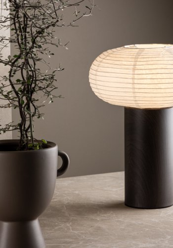 VENTURE DESIGN Hovfjället bordlampe - natur rispapir og mrkebrun egefolieret stl