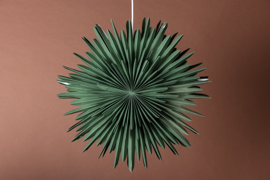 VENTURE DESIGN Sälen loftlampe - grn papir (60cm)